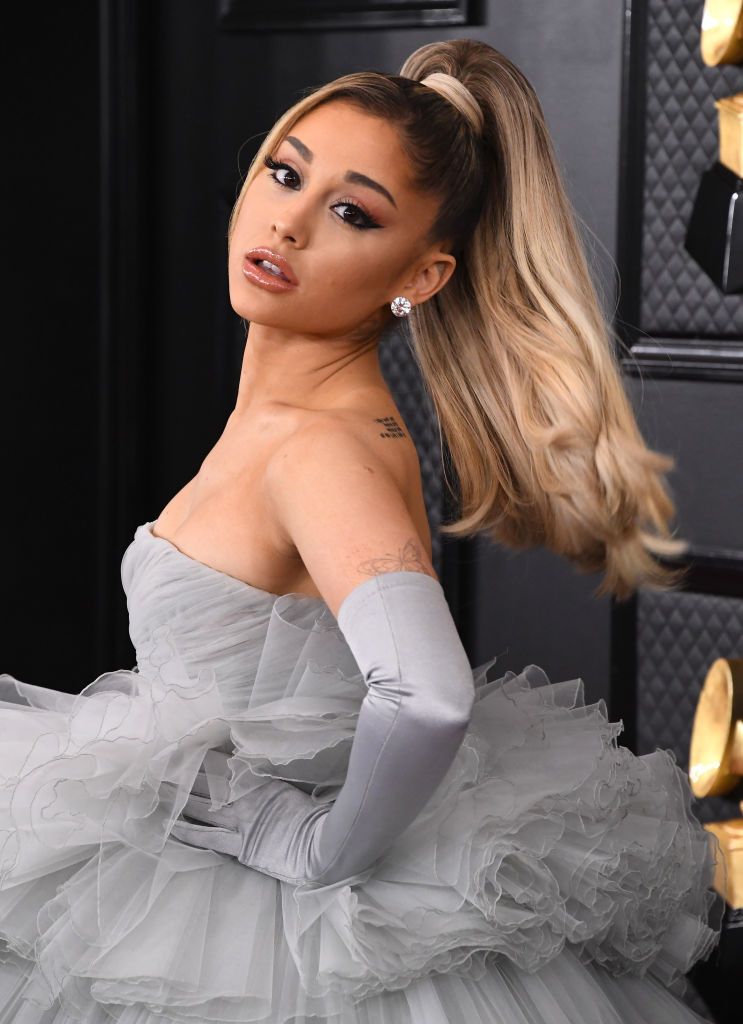 Les fans ont remarqué que plusieurs des tatouages d'Ariana Grande ont disparu.